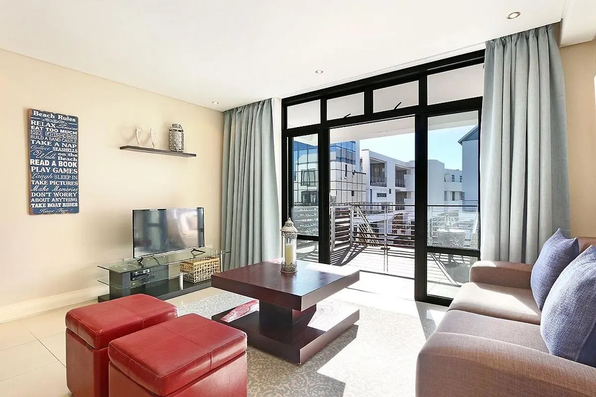 Appartamento Eden On The Bay 118 By Host Agents Bloubergstrand Sudafrica
